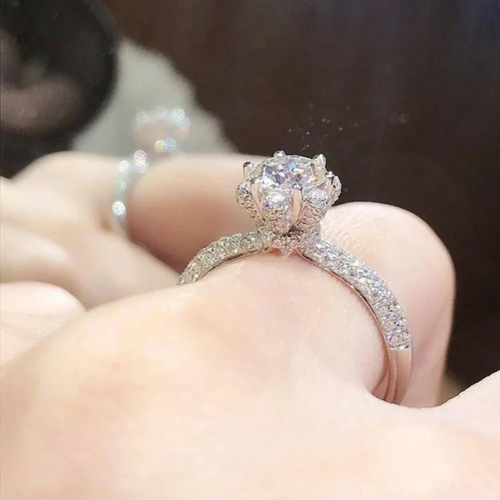 Certified 5ct. t.w. Moissanite Diamond Flower Wedding Engagement Ring NEW